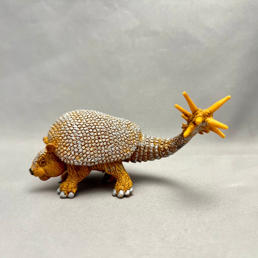 Safari Ltd Doedicurus Prehistoric Figure Unisex OS Orange Excellent 2005 Toy